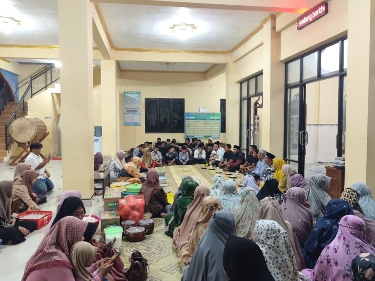 SEDEKAH BERSAMA UMKM PACITAN BERJALAN PENUH KHIDMAT, WUJUD NYATA KEPEDULIAN SESAMA.