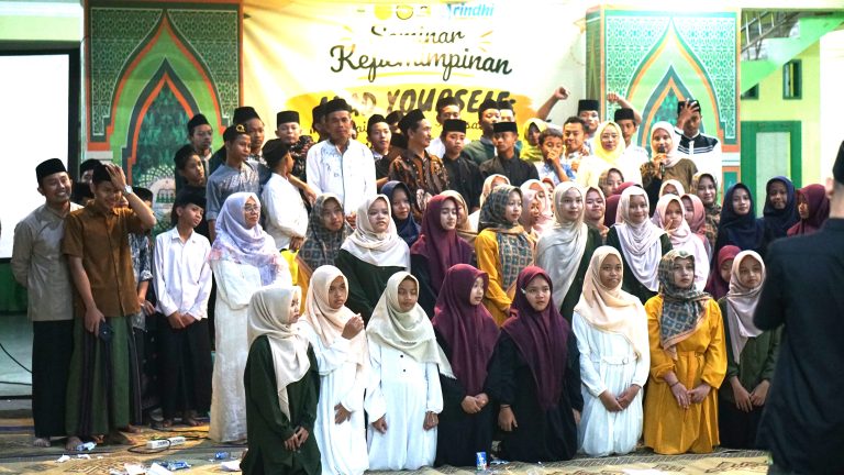 PESANTREN IBNU UMAR BEKALI SANTRI JADI PEMIMPIN BERKARAKTER NABI